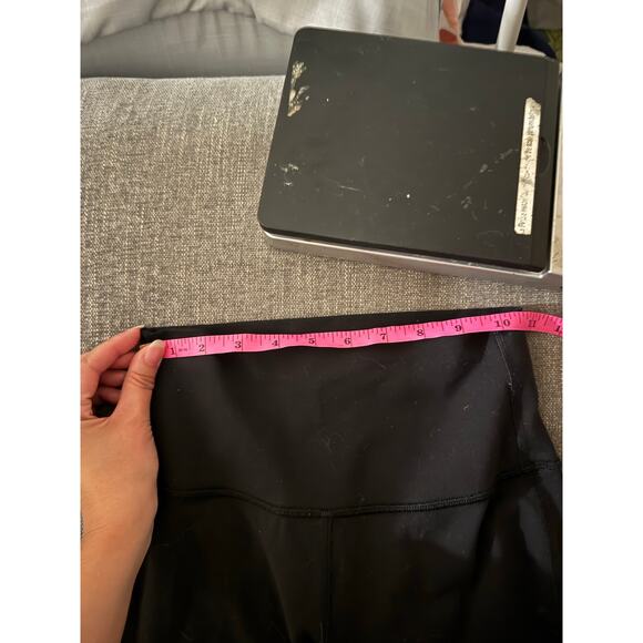 Lululemon High Times Tech Mesh black legging Size 4 euc - Picture 4 of 9